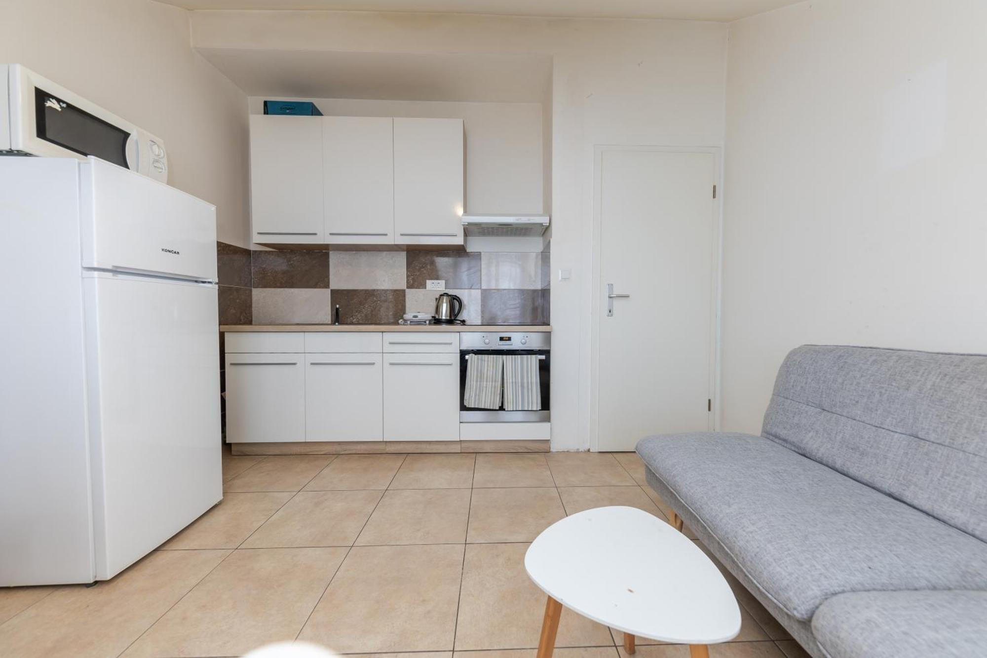 House Niko M With 6 Apartments Split Eksteriør bilde